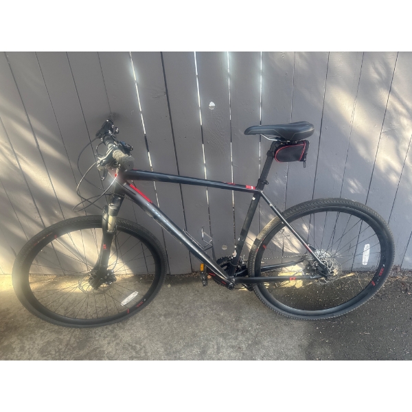 Specialized CrossTrail XL Pro Disc Bike with Body Geometry, Size M