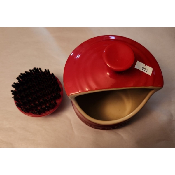 Le Creuset Cerise Salt Keeper (also Includes Scrub Brush) 6 T, 4 Diameter 