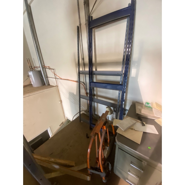 Uni-Lift Jacking System with Blue Metal Rack Components