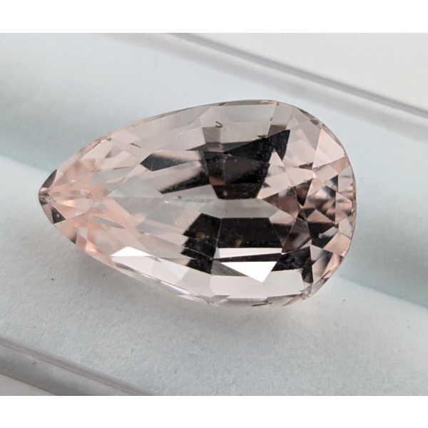 7.28 ct Certified Pink Morganite Gemstone ($5,830 Appraisal)