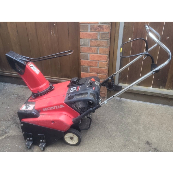 Honda HS521 4-Stroke Single Stage Snow Blower