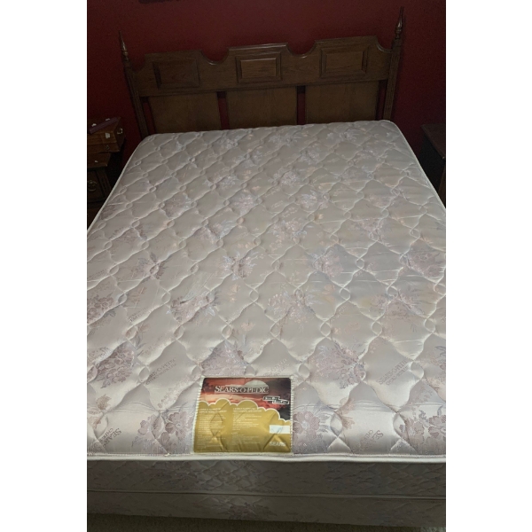 Vintage Queen Bed Includes Frame Headboard Mattress & BS