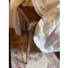Image 2 : Metal Table (30W, 31D, 27T) w/ Lovely Linens, Lamp