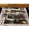 Image 5 : Large collection of knives, sharpeners, and other cutlery
Hard-shell seafood breakers