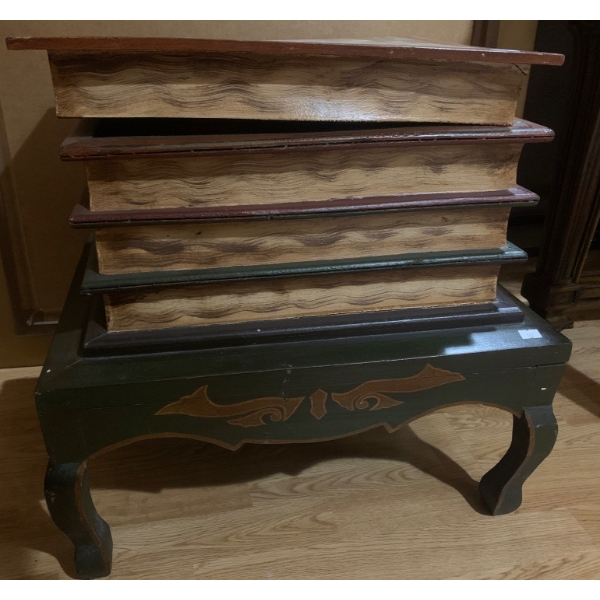 Wooden Chest, Nautical Themed Incl. Contents - 22T
