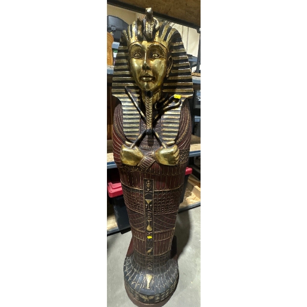 Egyptian Man Dresser - 14W, 15D, 50T