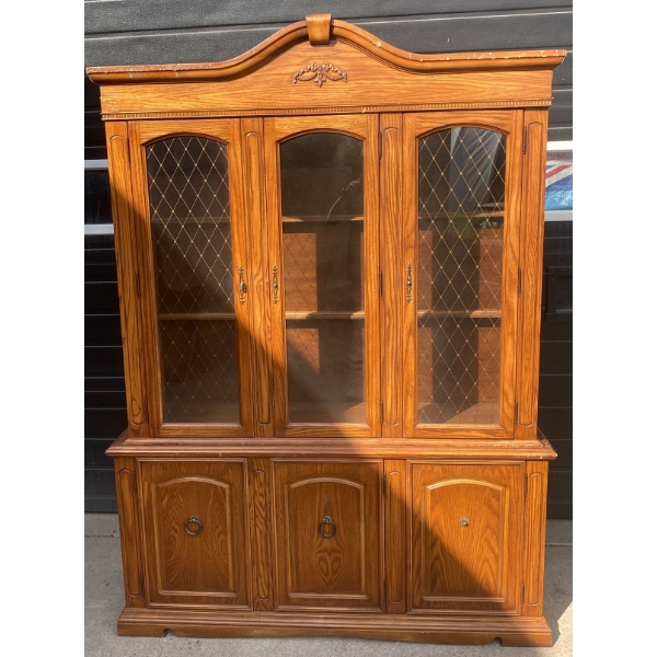 Artwood Custom Furniture Ltd Oak Lighted China Cabinet