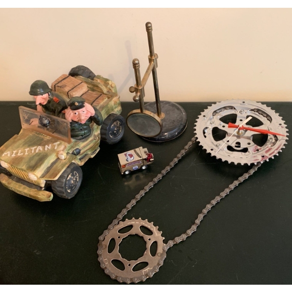 Gear Head Wall Clock w/ Pendelum Magnifying Glass & More