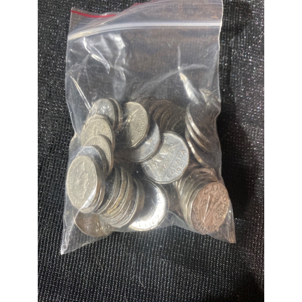 22.36g Canadian 5-Cent Coins Including 1945 Victory Nickel