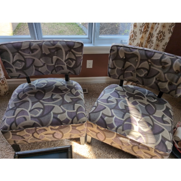 Pair of Neutrals/Purple Sitting Chairs 22Wx29Dx34H seat 17H
