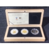Image 1 : 2010 $5 Vancouver Maple Leaf Pure Silver 3-Coin Set 