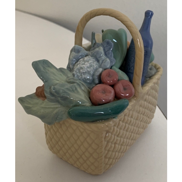 LLADRO  Porcelain Picnic Basket - 4L 
