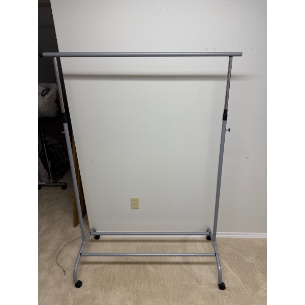 Portable Clothing Wrack