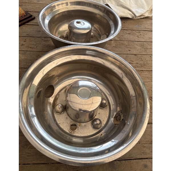 Hubcap Collection - 6 Bolt 