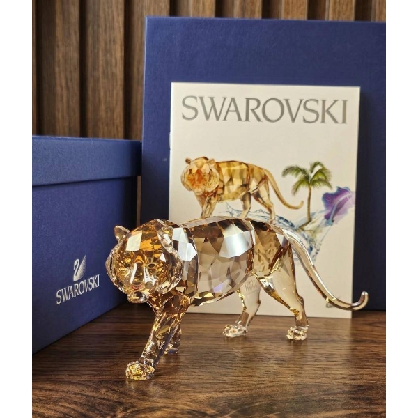 Swarovski Crystal Tiger Figurine, SCS Annual Edition 2010, With Original Box