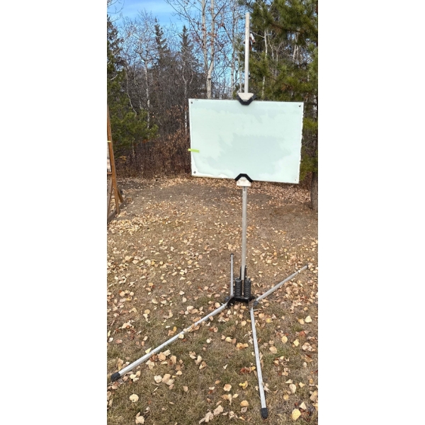 Freestanding Portable Whiteboard on a Stand- Flipchart Easel 