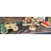 Image 10 : Holiday Village Display Set With Illuminated House and Accessories