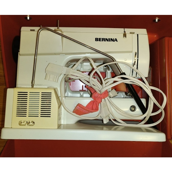 Bernina Sewing Machine With Case & Instruction Manuel