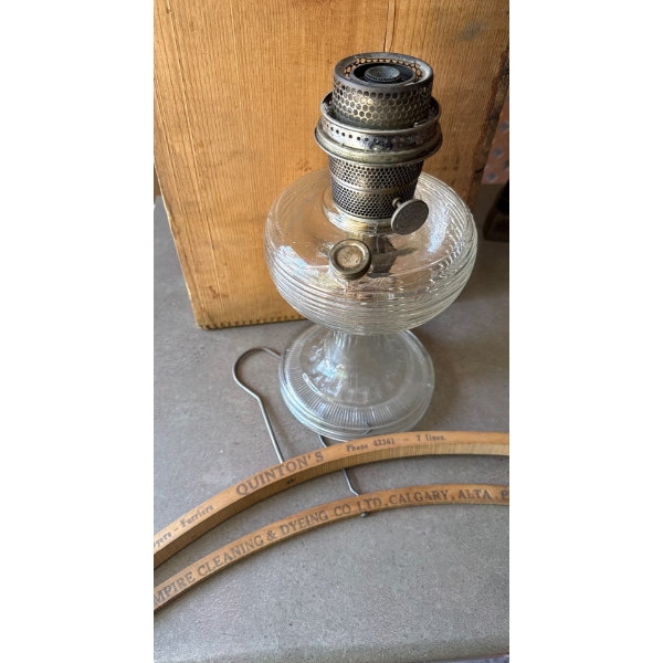 Nu Type Model E Aladdin Oil Lamp 12T w/ Antique Garment Hangers