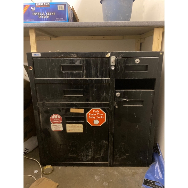 Tann Double-Door Safe With Timelock Mechanism and Keys