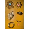Image 3 : Multiple Vintage Broches w/ Necklace too