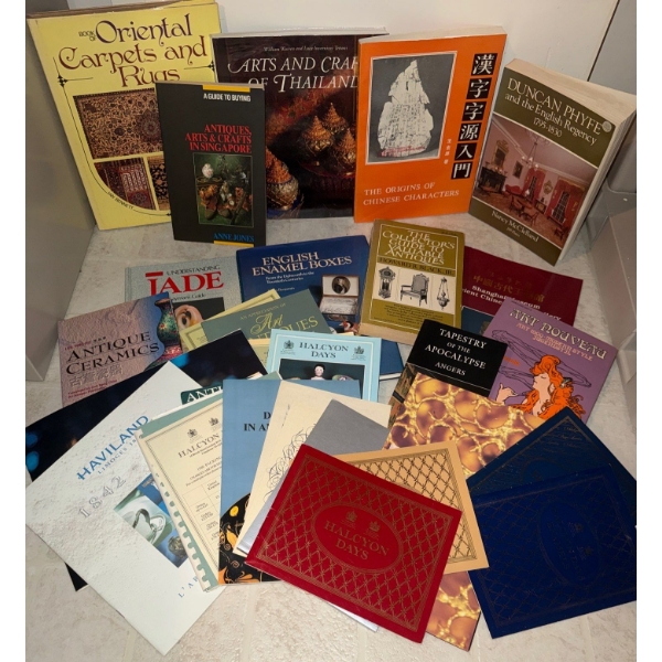 Collectibles - Identify Authenticity & Value Guide Book Assortment 