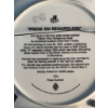 Image 6 : 4 Canada Remembers Porcelain Plates with Frames