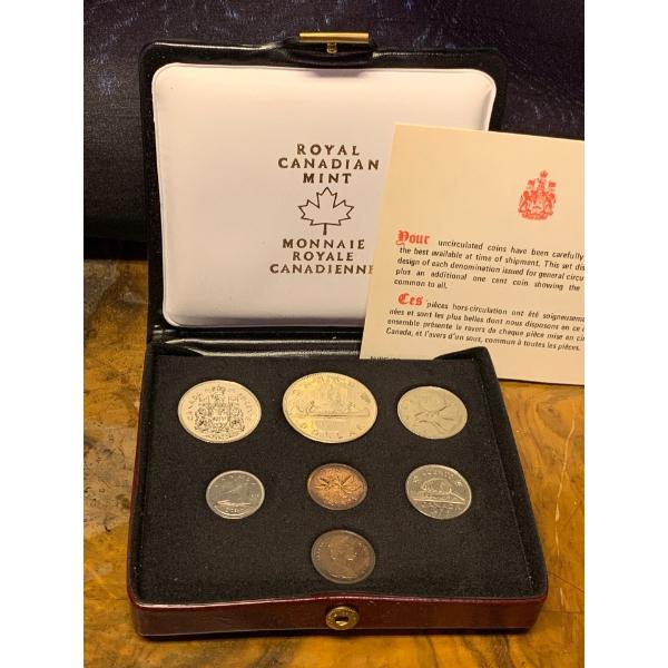 Royal Canadian Mint 1975 Uncirculated Custom Coin Set in Case 