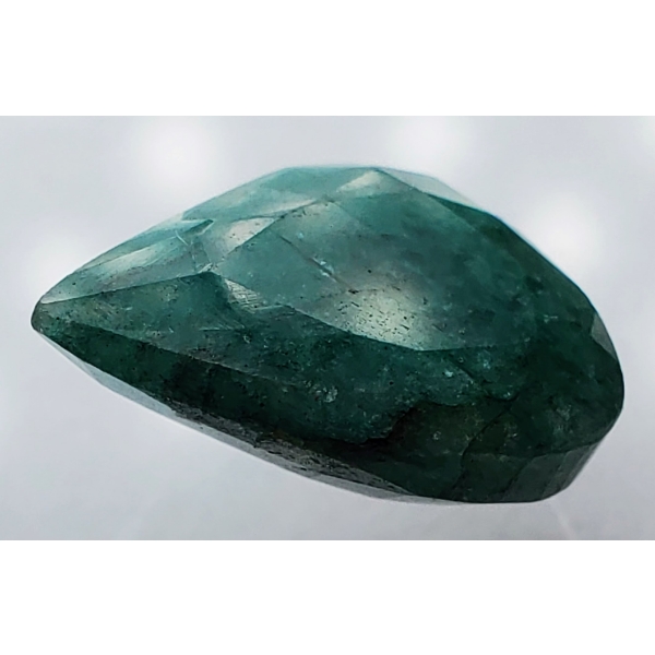 Emerald (7.5 ct, 15.5×13×5.5 mm)