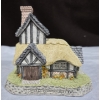 Image 1 : Hand Carving 'The Cartwrights Cottage' By David Winter Cottages 