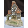 Image 2 : Hand Carved 'Squires Hall' By David Winter
