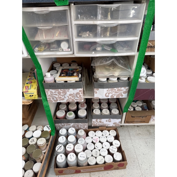  470 mil 1 pint glazes and
Organizer bins