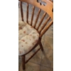 Image 4 : Wood Oval Kitchen Table 47 w  34 d 29 1/2 h & Chairs 18 w 32 h, additional leaf also included