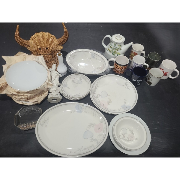 Royal Doulton "Fresh Flowers" Set (See All Pictures), Straw Bull's Head 12 X 14 and More!
