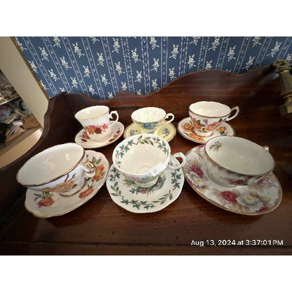 Tea Cup Collection - Queen Anne - Ainsly - Royal Roses - Royal Academy