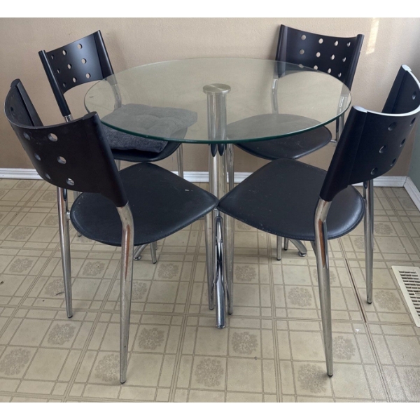 Trendy Glass Top Kitchen Table & Black Backed Chairs  34" diameter