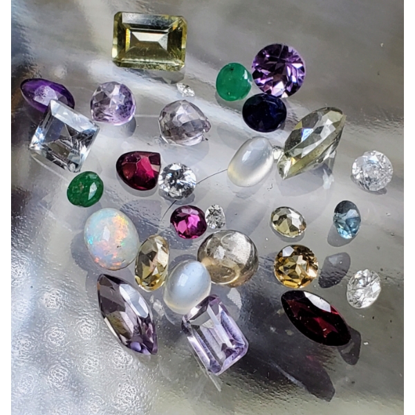 Mixed Gemstone Parcel (18 ct total, assorted sizes)