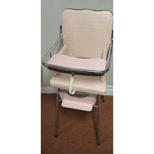 Vintage Decorative Pink High Chair 17 W, 18 D, 38 T 