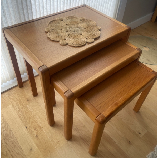 Beautiful Teak Nesting Tables 23x16x18 (3)