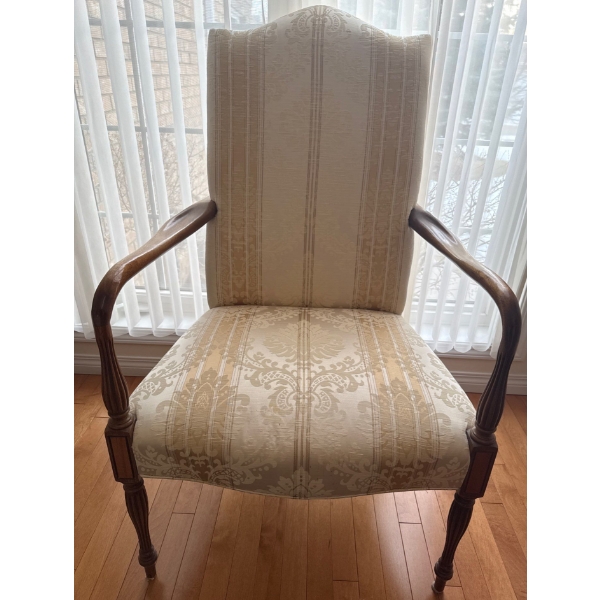 Queen Anne Style Vintage Upholstered Arm Chair 27x32x33