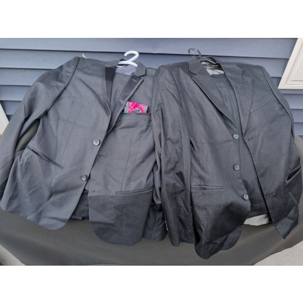 Men's 2 Piece Suits - Approx Size M