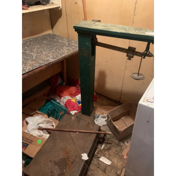 Large Antique Commercial Scale, heavy buyer responsible for moving