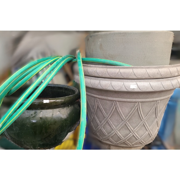 Pots- Green 18" Diameter Top, 11 T and Resin 14.5 T (Cracked Base)