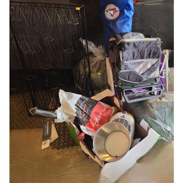 Garden Pot Panel 22 X 36, Blue Jays Chair, Everstar Mini Heater HF-0022, Sleeping Bags and More!