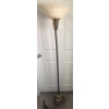 Image 4 : Stand-Up Brass Floor Lamp with Large Flared Shade