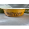 Image 2 : PYREX "Crazy Daisy" 1 1/2 Quart Oval Casserole Dish w/ 'Verde Olive' Casserole Dish 
