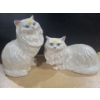 Image 1 : White Ceramic Cats w/ Blue Eyes 9" Base, 14.5 T and 16 W, 10 T