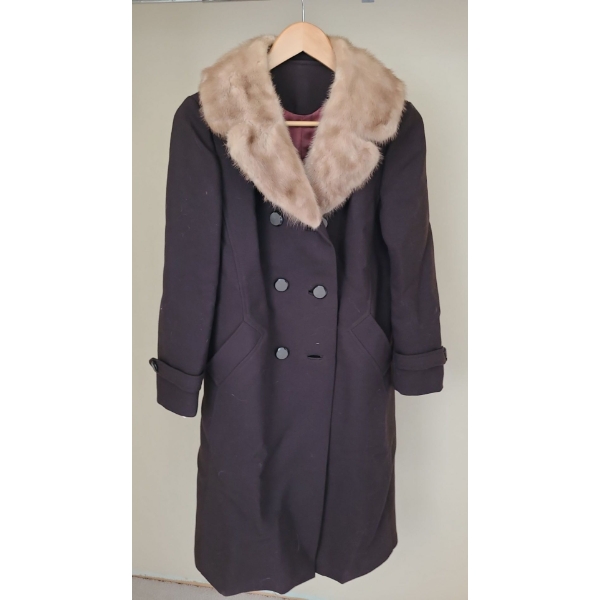 Womens Wool & Fur Trimmed Coat By Silver Stall (S/M) 