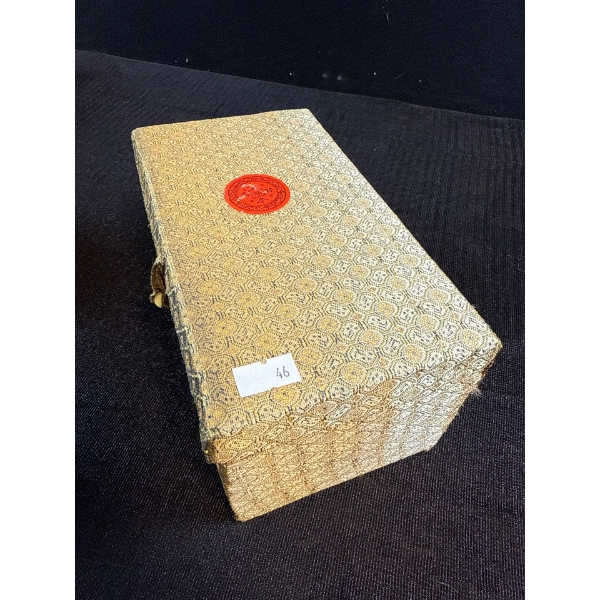 Guanyin Gilt Porcelain Boxed Figure 8T