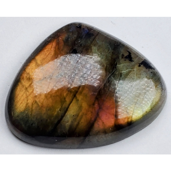 Madagascar Labradorite (24.3 ct, 27×21×5.7 mm)